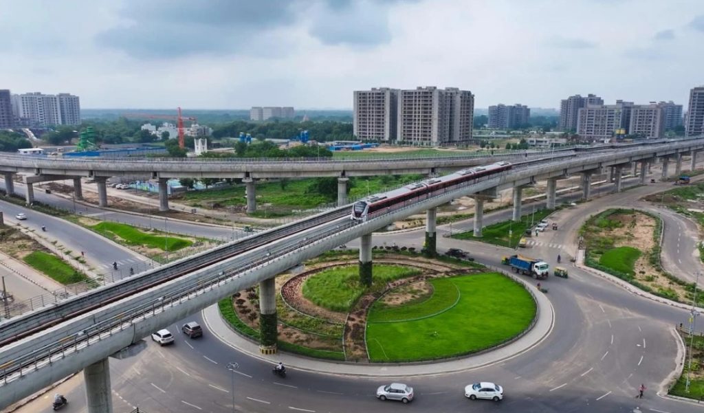 अब अहमदाबाद से गांधीनगर तक चलेगी मेट्रो, PM Modi के करकमलों से दूसरे चरण का 16 सितंबर को होगा शुभारंभ