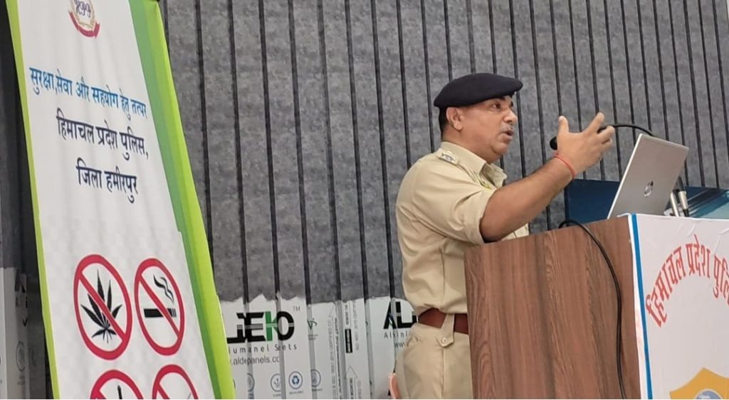 ‘वार अगेंस्ट ड्रग्स’ के शुभारंभ पर एसपी भगत सिंह ठाकुर ने नशे के खात्मे के लिए लोगों से की अपील