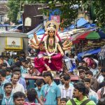 नवरात्रि का त्योहार: दिल्ली, मुंबई और कोलकाता में धूमधाम से मनाया जा रहा है