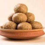 ड्राई फ्रूट्स और चना दाल के लड्डू: ताकत और सेहत का परफेक्ट कॉम्बिनेशन