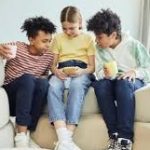 ऑस्ट्रेलिया में 16 साल से कम उम्र के बच्चों पर सोशल मीडिया अकाउंट प्रतिबंध