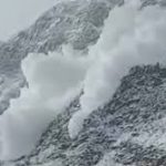 हिमाचल प्रदेश में हिमस्खलन की चेतावनी: पर्यटकों से सावधानी बरतने की अपील