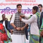 शिवपुरी-  जैकेट निर्माण इकाई से 1000 महिलाओं को मिलेगा रोजगार- केंद्रीय मंत्री श्री सिंधिया