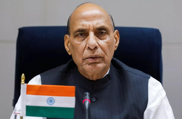 लखनऊ पहुंचे रक्षा मंत्री राजनाथ सिंह, सांसद खेल महाकुंभ का किया शुभारंभ
