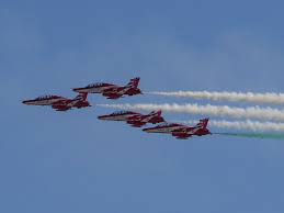 IAF का ‘आक्रमण’ अभ्यास जारी: राफेल और सुखोई दल ने दिखाया शक्ति प्रदर्शन