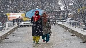 लेह–कारगिल क्षेत्र में बर्फबारी और बारिश के कारण तीन दिवसीय अवकाश