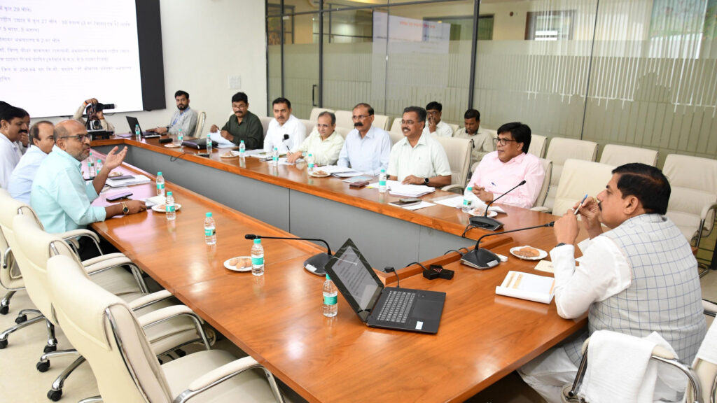 भोपाल – वन ग्रामों में सर्वे करायेंगे, जो छूट गए हैं, उन्हें भी देंगे पट्टे : मुख्यमंत्री डॉ. यादव