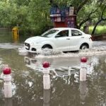 दिल्ली में 2 मई 2025: भारी बारिश और आंधी से जनजीवन अस्त-व्यस्त, 4 की मौत, 100 से अधिक उड़ानें प्रभावित