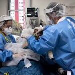 ब्रिटेन में कोविड‑19: मौतों में सितंबर बाद मौतें दोगुनी, लेकिन चिंता अभी नहीं