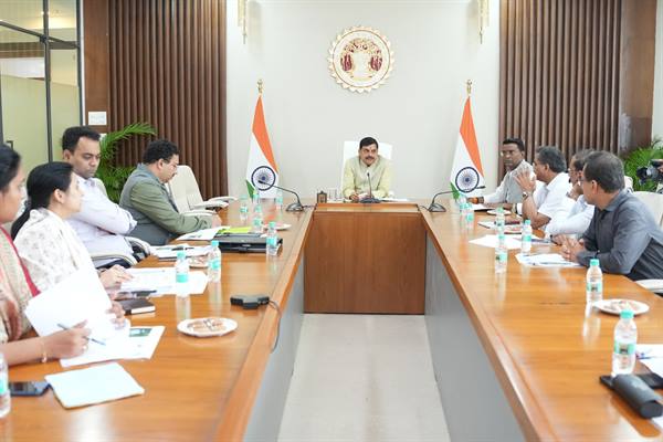 भोपाल – कम खर्च में ज्यादा फायदा देने वाले फलदार और छायादार पौधों का बहुतायत में करें रोपण : मुख्यमंत्री डॉ. यादव