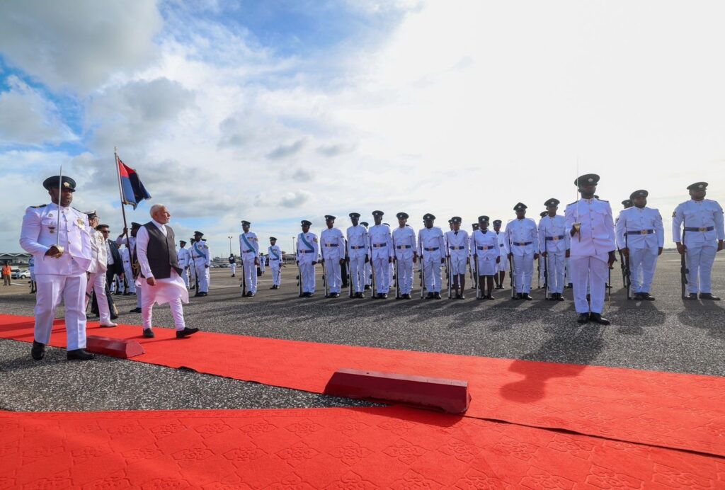 पीएम मोदी ने पोर्ट ऑफ स्पेन के स्वागत समारोह की झलकियाँ कीं साझा