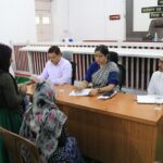 झाबुआ- जनसुनवाई में कलेक्टर द्वारा दो आवेदकों को 10-10 हजार रुपये की आर्थिक सहायता राशि स्वीकृत की गई