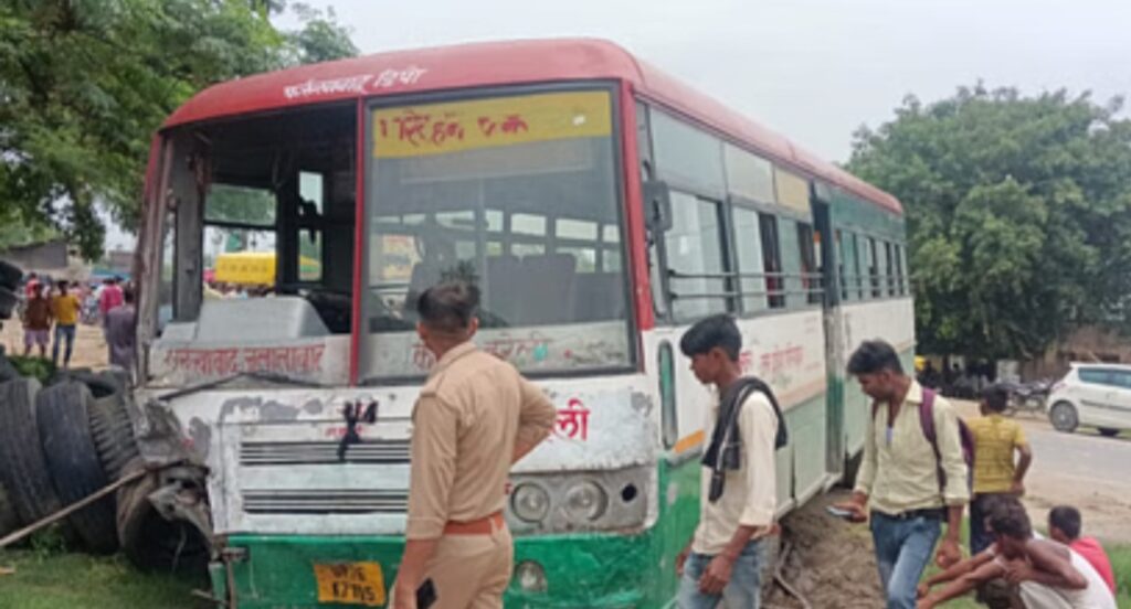 तेज रफ्तार रोडवेज बस ने कार को मारी टक्कर, चालक की मौत