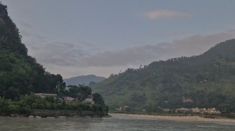 उत्तराखंड में आज और कल भारी से बहुत भारी बारिश