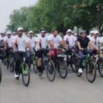 गांधीनगर: मनसुख मांडविया ‘फिट इंडिया संडे ऑन साइकिल’ में हुए शामिल