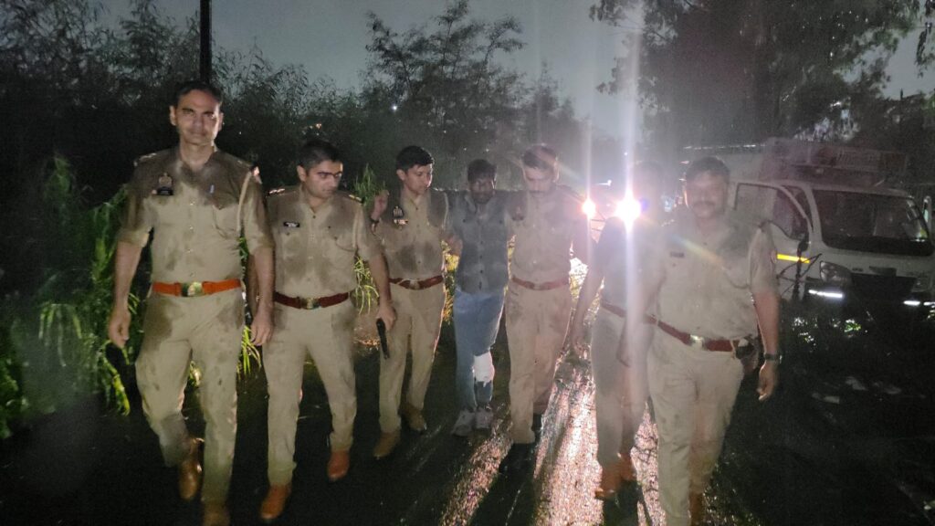नोएडा में मेट्रो केबल चोरी गिरोह के साथ मुठभेड़, एक बदमाश घायल और चार गिरफ्तार