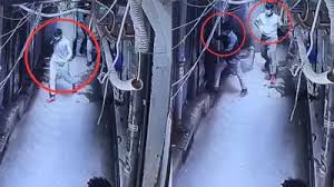 दिल्ली चांदनी चौक: कपड़ा शोरूम में ₹35 लाख की लूट और फायरिंग