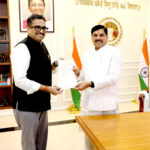 भोपाल – मुख्यमंत्री डॉ. यादव को सूचना एवं प्रसारण सचिव संजय जाजू ने केंद्रीय सूचना एवं प्रसारण राज्य मंत्री का स्वीकृति पत्र सौंपा