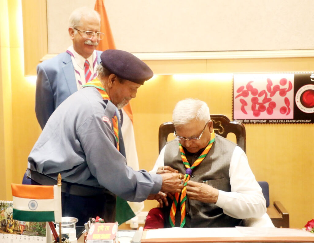 भोपाल – राज्यपाल मंगुभाई पटेल की अध्यक्षता में स्काउट गाइड विश्व स्कार्फ दिवस राजभवन में मनाया गया