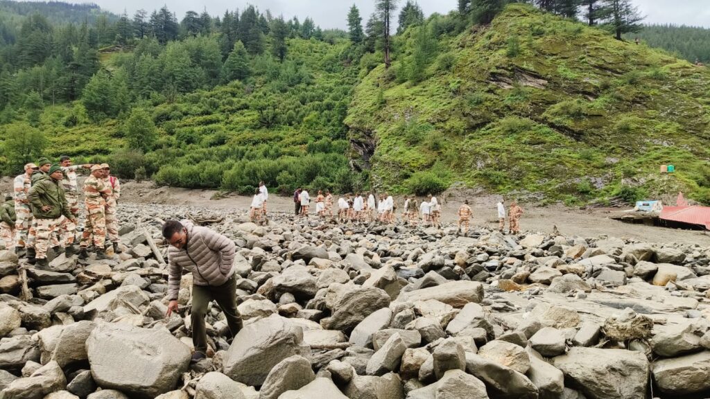 उत्तराखंड: उत्तरकाशी राहत बचाव कार्य जारी, अब तक 130 लोगों का रेस्क्यू