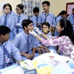 विवेकानंद स्कूल में स्वास्थ्य जांच शिविर: छात्रों के बेहतर भविष्य की पहल