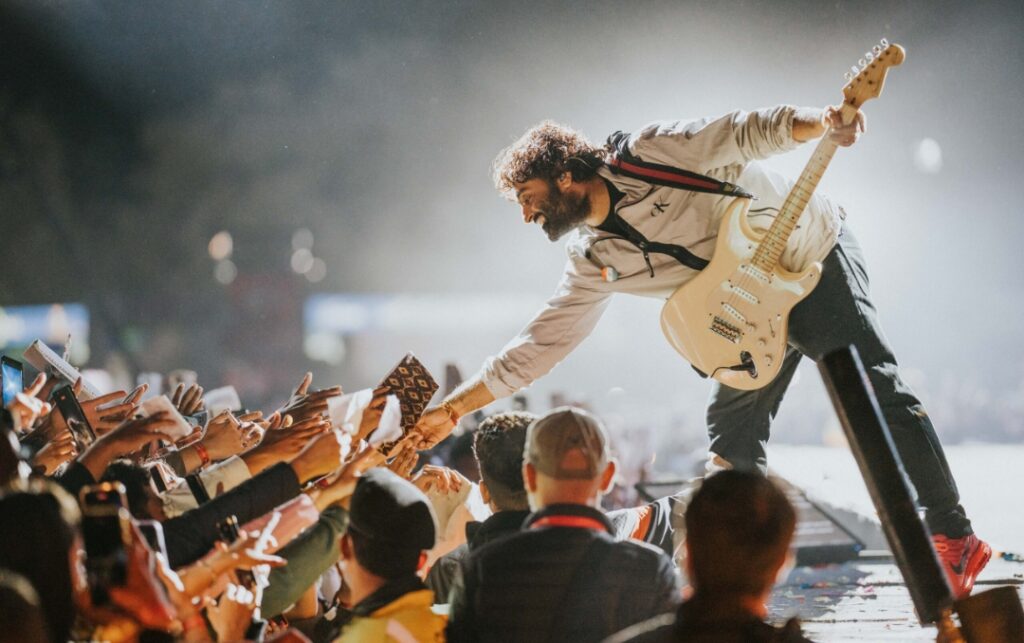 बॉलीवुड को अलविदा? Arijit Singh के प्लेबैक सिंगिंग छोड़ने की खबर पर सच्चाई