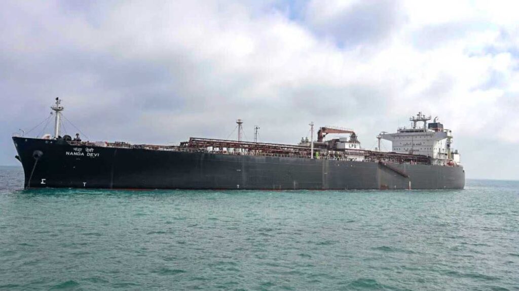 संसद में ईरान जंग पर बयान देते पीएम मोदी