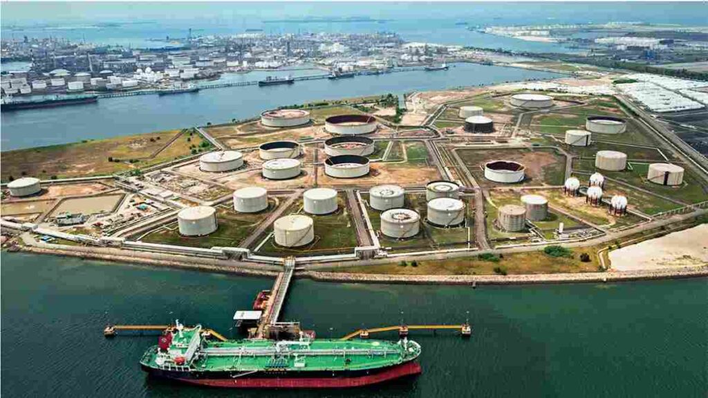 कच्चा तेल संकट 2026 के कारण बढ़ती तेल कीमतें और वैश्विक असर