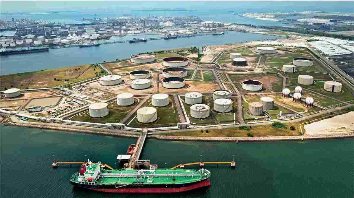 कच्चा तेल संकट 2026 के कारण बढ़ती तेल कीमतें और वैश्विक असर